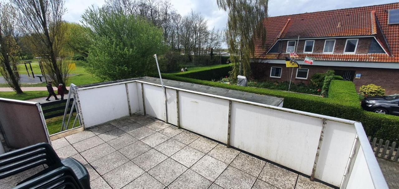 Ferienhaus Am Wellenpark Norddeich Esterno foto